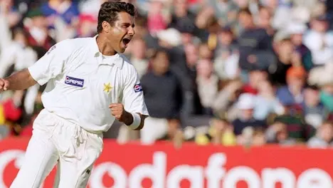 Why Waqar Younis is not considered as the greatest of all time